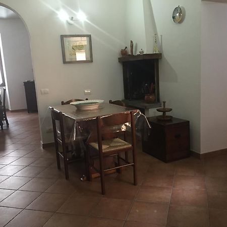 شقة Casa Di Emanuela سبيلّو الغرفة الصورة