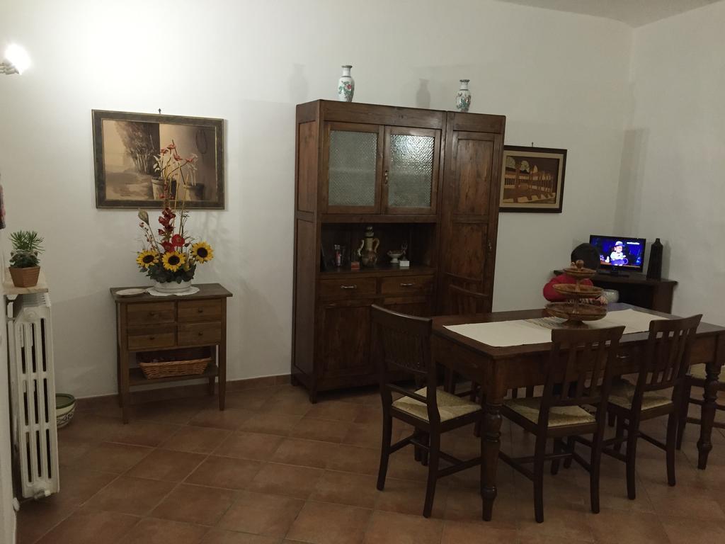 شقة Casa Di Emanuela سبيلّو الغرفة الصورة