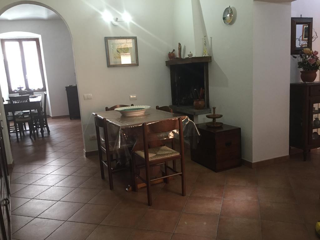 شقة Casa Di Emanuela سبيلّو الغرفة الصورة