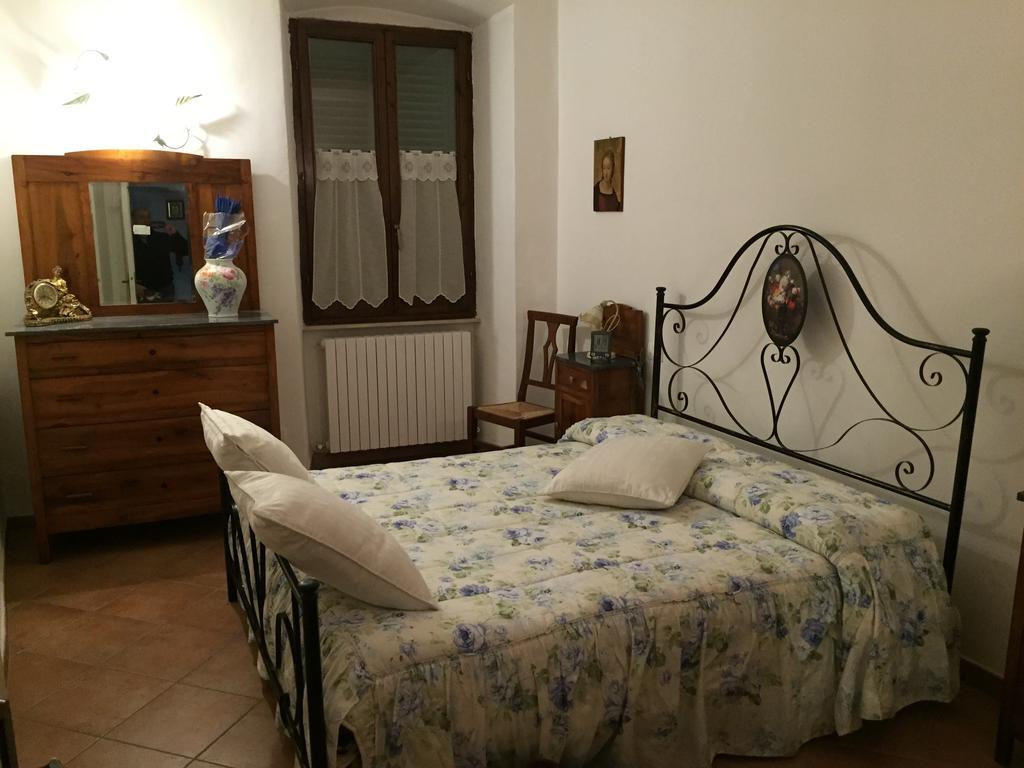 شقة Casa Di Emanuela سبيلّو الغرفة الصورة
